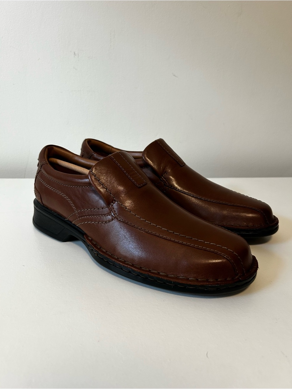 Clarks Brown Leather Slip-On Moc Toe Loafers
